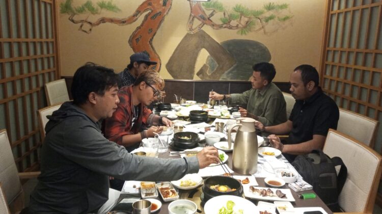 Tuna Cutting Show di Fuji Sushi Cikarang, Sensasi Kuliner Jepang dengan Ikan Segar dari Perairan Bali