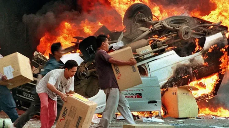 foto ilustrasi kerusuhan 1998 (ist)