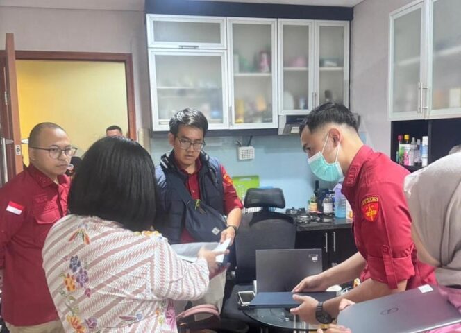 
					Kejagung Geledah 2 Apartemen Stafsus Mendikbud Nadiem Makarim (foto: doc.Kejagung)