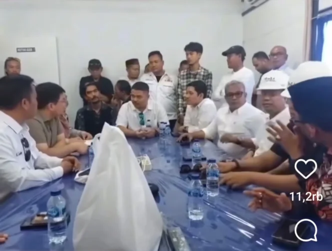 
					foto tangkap layar video viral proyek di Cilegon (foto:ist/medsos) 