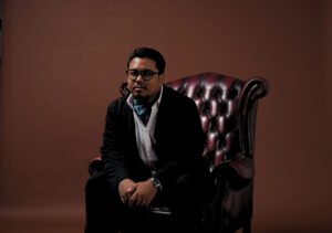 Rifki Soeria, musisi asal Jakarta dengan gaya khas Jazz/Pop yang melankolis dan jujur, kembali menyapa pendengarnya melalui single terbaru berjudul “Somebody Else”. (Foto:Ist)