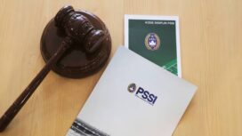 Tanggal 20-21 Mei 2025 jadi saksi: tiga klub papan atas, yakni Persib Bandung, Persija Jakarta, dan PSS Sleman, harus pasrah disikat Komdis gara-gara kelakuan suporter (foto: prabainsight/istimewa)