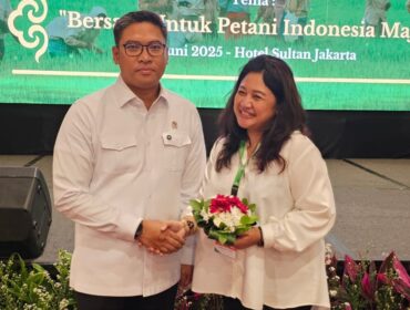Ucapan selamat juga datang dari Wakil Bendahara Umum HKTI, Dhini M, yang menyambut baik terpilihnya Sudaryono sebagai Ketua Umum DPN HKTI periode 2025–2030.(Foto:Praba/Ist)
