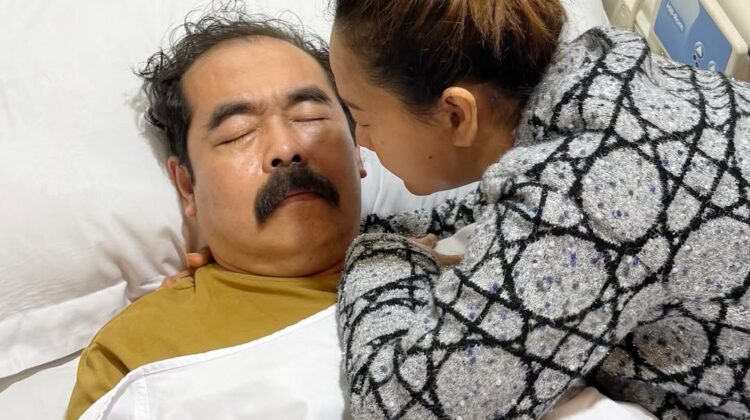 Kondisi Adam Suseno suami dari Inul Daratista belum sadarkan diri (foto: tangkap layar IG : Inul Daratista)