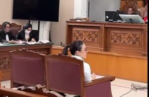 Suasana saat sidang perdana Nikita Mirzani (foto:Praba/Alma)