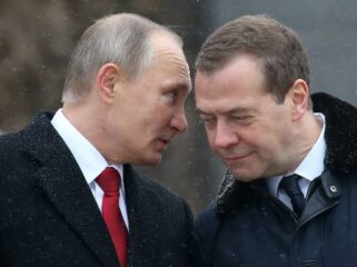 Mantan Presiden Rusia Dmitry Medvedev mengatakan sejumlah negara siap menyuplai senjata nuklir ke Iran. (Foto: Praba/Istimewa)