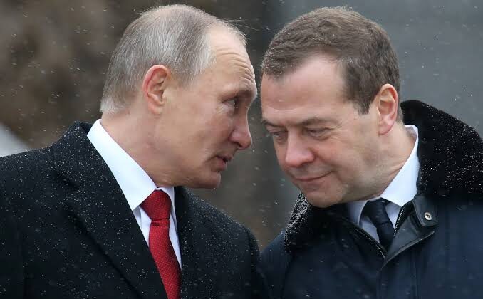Mantan Presiden Rusia Dmitry Medvedev mengatakan sejumlah negara siap menyuplai senjata nuklir ke Iran. (Foto: Praba/Istimewa)
