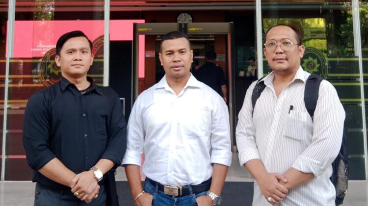 Heri merupakan pemilik sah dari sejumlah merek dagang ternama di bidang otomotif dan usaha kecil menengah. Salah satu merek yang paling mencuri perhatian adalah "AHRS Racing Products" dengan Nomor Permohonan IDM000997812, yang telah resmi terdaftar di Direktorat Jenderal Kekayaan Intelektual (DJKI) Kementerian Hukum dan HAM RI. (Foto: Praba/Ist)