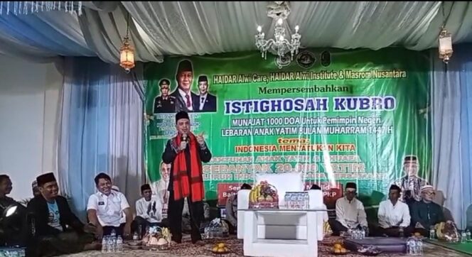 
					Ribuan jamaah dari berbagai daerah tumplek blek dalam acara bertajuk “Munajat 1000 Doa untuk Pemimpin Negeri.” (foto:Ist)