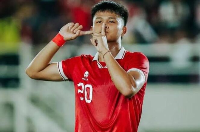 
					“Main Bola Disorot, Main Cinta Dihina, Hokky Caraka Ngamuk, Netizen Kena Somasi!”