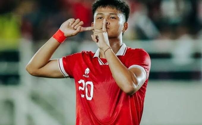 “Main Bola Disorot, Main Cinta Dihina, Hokky Caraka Ngamuk, Netizen Kena Somasi!”