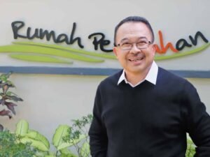 Jabatan strategis makin ramai dicatut politisi, tapi NIC lewat Abdullah Kelrey punya ide segar: Renald Kasali saja yang pimpin DAS BIN.(Foto: Istimewa)