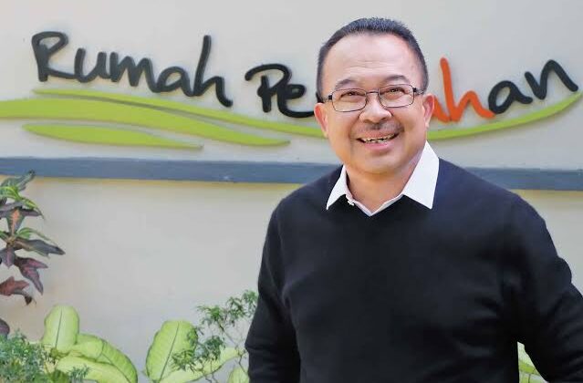 Jabatan strategis makin ramai dicatut politisi, tapi NIC lewat Abdullah Kelrey punya ide segar: Renald Kasali saja yang pimpin DAS BIN.(Foto: Istimewa)