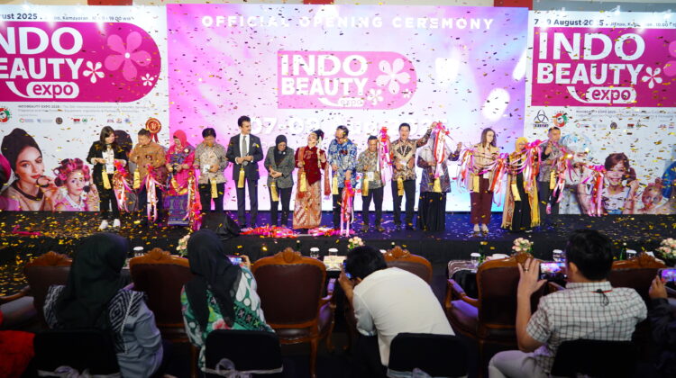 IndoBeauty Expo 2025 kembali hadir 7–9 Agustus di JIEXPO, Jakarta. Di tahun ke-15, pameran ini menjadi salah satu penggerak utama industri kosmetik nasional.(foto: istimewa)