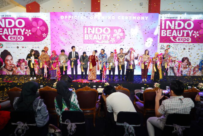 
					IndoBeauty Expo 2025 kembali hadir 7–9 Agustus di JIEXPO, Jakarta. Di tahun ke-15, pameran ini menjadi salah satu penggerak utama industri kosmetik nasional.(foto: istimewa)