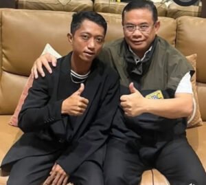 Rencana aksi besar di Pati batal hanya sehari setelah diumumkan. Ahmad Husein, inisiator AMPB, memilih mundur usai video call dengan Bupati Sudewo. Apa benar aspirasi rakyat bisa selesai hanya dengan kuota internet?(Foto:Istimewa)