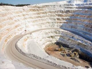 Indonesia duduk di atas cadangan uranium dan thorium terbesar di dunia, tapi rakyat masih ribut bayar token listrik 20 ribu. Haidar Alwi ingatkan: energi nuklir bisa jadi jalan kedaulatan atau kutukan baru bila salah kelola.(Foto:istimewa)