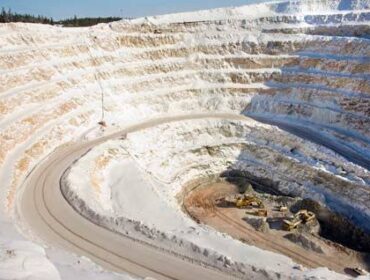 Indonesia duduk di atas cadangan uranium dan thorium terbesar di dunia, tapi rakyat masih ribut bayar token listrik 20 ribu. Haidar Alwi ingatkan: energi nuklir bisa jadi jalan kedaulatan atau kutukan baru bila salah kelola.(Foto:istimewa)