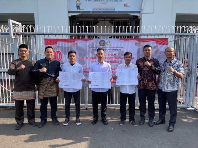 
					53 narapidana Lapas Pemuda Tangerang bebas lewat remisi HUT RI ke-80. Momen kemerdekaan jadi hadiah pulang paling berharga bagi mereka foto:Istimewa)