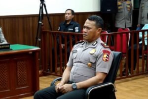 Kompol C dipecat tak hormat usai rantis yang ditumpanginya melindas ojol hingga tewas. Kasus ini disorot publik dan Kompolnas.(foto: Kompas.com)
