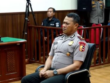 Kompol C dipecat tak hormat usai rantis yang ditumpanginya melindas ojol hingga tewas. Kasus ini disorot publik dan Kompolnas.(foto: Kompas.com)
