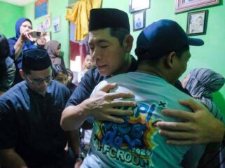 CEO Grab Anthony Tan terbang ke Makassar melayat driver Grab yang tewas. Grab beri santunan, BPJS, dan jaminan usaha untuk keluarga.(Foto:Istimewa)