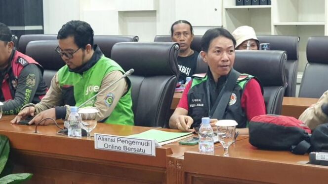 
					APOB ngadu ke DPR, protes potongan mencekik dan fitur aplikator ‘slot’ yang bikin driver online serasa main judi ketimbang cari nafkah.(Foto:Istimewa)