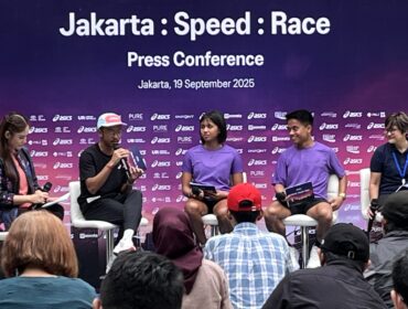 ASICS Indonesia sukses menggelar Jakarta: Speed: Race 2025 di PIK 2, ajang lari 5K berbasis performa pertama di Indonesia. Sebanyak 250 pelari terpilih adu cepat, mulai dari pelajar SMA berbakat hingga atlet elite nasional.(Foto : PRABA/van)