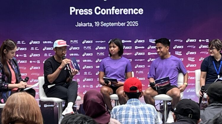 ASICS Indonesia sukses menggelar Jakarta: Speed: Race 2025 di PIK 2, ajang lari 5K berbasis performa pertama di Indonesia. Sebanyak 250 pelari terpilih adu cepat, mulai dari pelajar SMA berbakat hingga atlet elite nasional.(Foto : PRABA/van)
