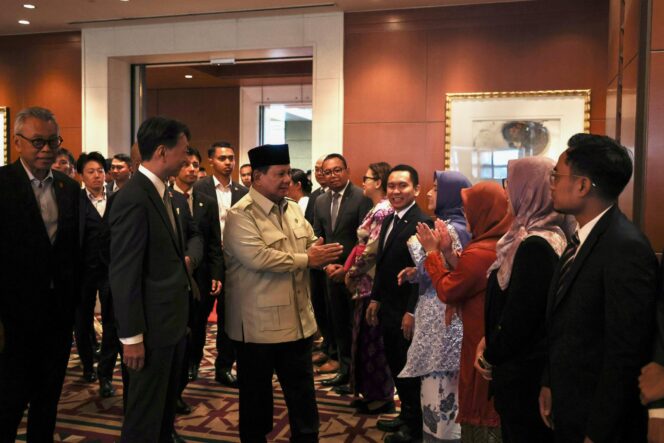 
					Prabowo Subianto, Expo 2025 Osaka, Paviliun Indonesia, unggahan Prabowo X, Prabowo di Jepang, WNI di Osaka, Sidang Umum PBB ke-80, diplomasi Indonesia, pembangunan berkelanjutan, lawatan luar negeri Presiden (foto : Akun X @prabowosubianto)