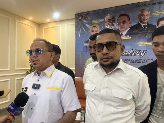 
					Haidar Alwi menilai BUMN masih jadi “raksasa tidur”. Prabowo Subianto siapkan Danantara, reformasi PLN, dan tata kelola baru demi kedaulatan ekonomi. “BUMN kuat berarti bangsa berdaulat,” ujarnya kepada awak media (25/09) di Jakarta (foto: Prabainsight.com)