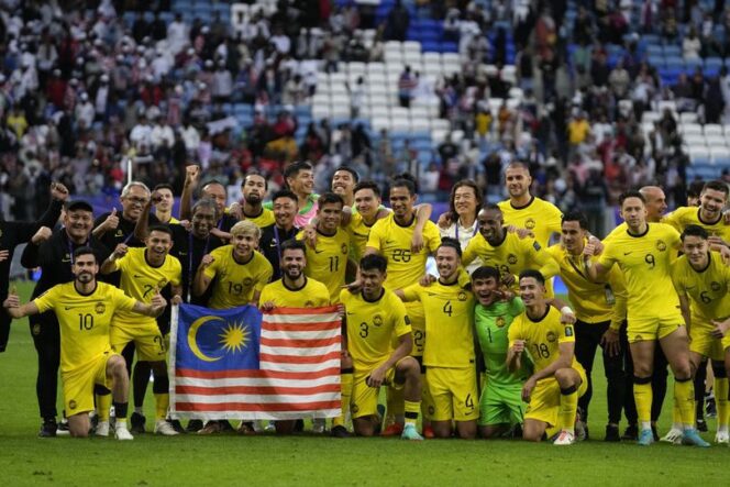 
					Kenapa Malaysia kena sanksi FIFA, tapi Indonesia aman mainin Jay Idzes, Emil Audero, dkk? Ini penjelasan lengkap aturan FIFA soal siapa yang sah bela timnas(Foto : Ist)