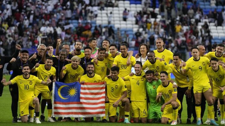Kenapa Malaysia kena sanksi FIFA, tapi Indonesia aman mainin Jay Idzes, Emil Audero, dkk? Ini penjelasan lengkap aturan FIFA soal siapa yang sah bela timnas(Foto : Ist)