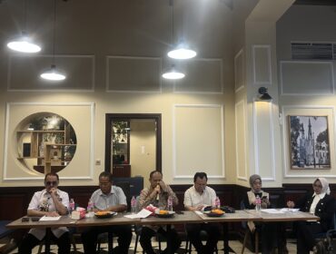 Forum diskusi yang digelar Haidar Alwi Institut menghadirkan sejumlah tokoh purnawirawan Polri, akademisi, dan aktivis muda membahas transformasi Polri dan agenda reformasi hukum, Jakarta (30/9/2025) (Foto: prabainsight)