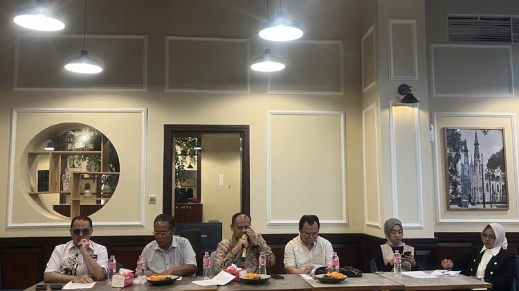 Forum diskusi yang digelar Haidar Alwi Institut menghadirkan sejumlah tokoh purnawirawan Polri, akademisi, dan aktivis muda membahas transformasi Polri dan agenda reformasi hukum, Jakarta (30/9/2025) (Foto: prabainsight)