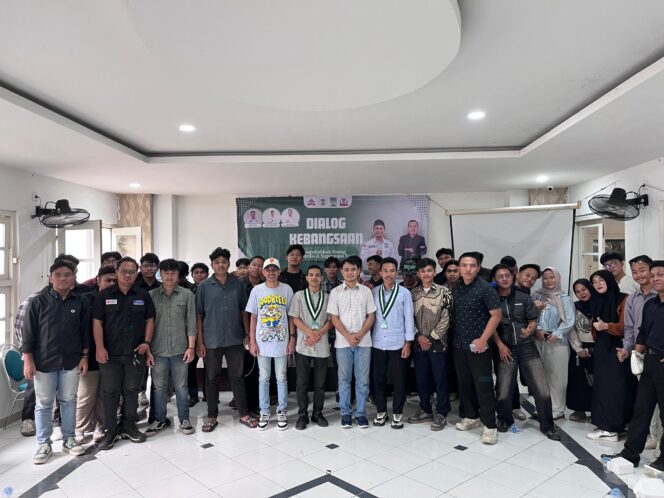 
					KAMMI Jakarta Raya gelar Dialog Kebangsaan, menegaskan pentingnya supremasi sipil, waspada ancaman digitalisasi terhadap demokrasi, dan mendesak pemerintah usut dugaan makar. (Foto:Istimewa)