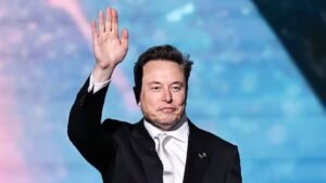 Elon Musk mengancam mundur dari Tesla jika paket kompensasi senilai US$1 triliun ditolak pemegang saham. Rencana gaji fantastis itu bisa menjadikannya triliuner pertama di dunia jika Tesla capai target ambisiusnya.(Foto:Istimewa)