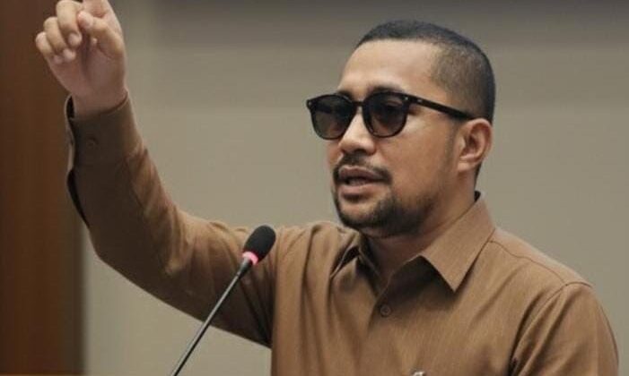 Rupiah disebut mendekati Rp18.000 per dolar AS. Founder Kontra Narasi Sandri Rumanama mengusulkan kenaikan harga BBM untuk menekan impor migas dan mengurangi beban subsidi APBN.(istimewa)