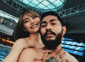 Musisi Onadio Leonardo alias Onad dan istrinya, Beby Prisillia, ditangkap polisi terkait kasus narkoba. Tes urine menunjukkan keduanya positif mengonsumsi ganja dan ekstasi.(Foto:Istimewa)