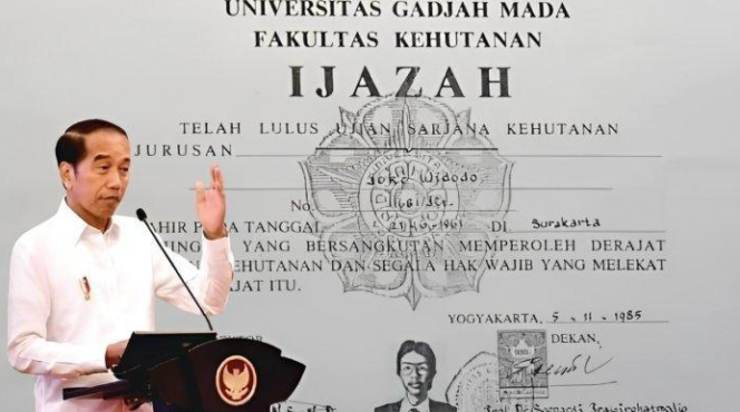 
					KPU menegaskan seluruh dokumen pendaftaran capres, termasuk ijazah Jokowi, bersifat terbuka. Beberapa arsip masih dicari akibat perpindahan gudang, pemohon ajukan sengketa.(Ist)