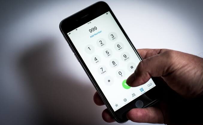 Penyebaran nomor telepon tanpa izin bisa berujung pidana hingga denda miliaran. Ketahui aturan hukum dan sanksinya dalam kasus pelanggaran data pribadi.