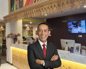 E.S. Hartono

General Manager, Hotel Maxone Kramat – Jakarta (Foto:Istimewa)