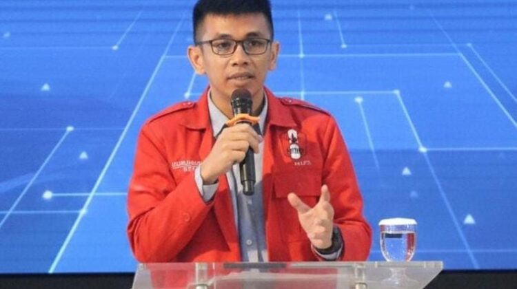 Aktivis GMNI Edgar Joshua Silalahi mengkritik Menhan Sjafrie Sjamsoeddin yang dinilai berlebihan dan tanpa dasar hukum dalam rencana pelibatan TNI menjaga kilang minyak, serta meminta Presiden Prabowo memberi teguran.