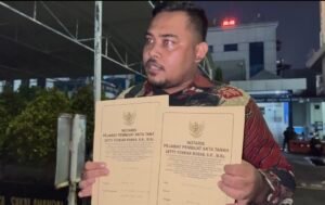 Fenty Lindari, mantan Caleg DPRD DKI Jakarta, dilaporkan ke Polda Metro Jaya atas dugaan penipuan dan pemalsuan dokumen dalam kasus rumah miliaran rupiah. (Foto:prabainsight/van)