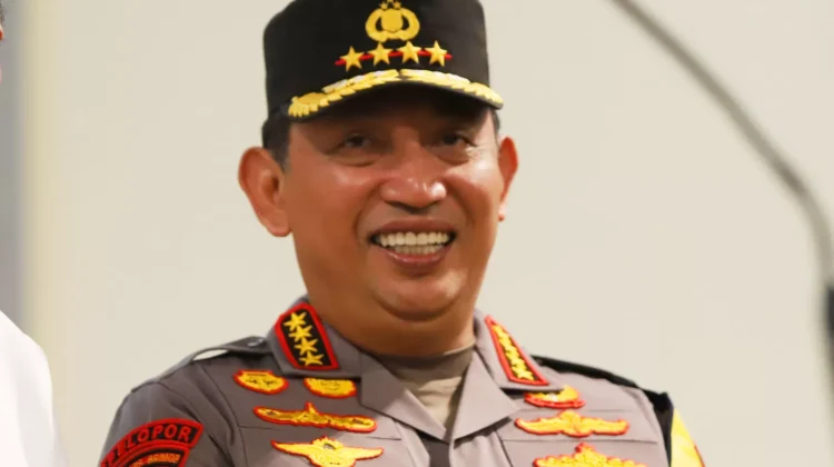Meski Perpol 10/2025 telah diteken Kapolri, puluhan perwira aktif Polri masih menempati jabatan di kementerian dan lembaga di luar ketentuan. Pengamat menilai aturan ini belum ditegakkan secara konsisten.(Foto:Istimewa)
