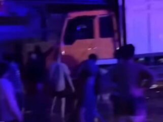 Kasus dugaan kekerasan seksual saat evakuasi banjir Aceh Tamiang memicu kemarahan warga. Polisi bertindak cepat mengamankan pelaku dan memulihkan kondisi korban.