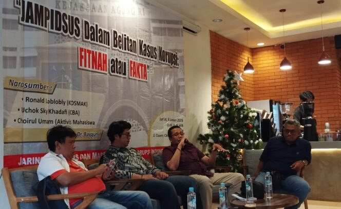 
					Aset sitaan korupsi bernilai triliunan rupiah diduga dilepas jauh di bawah harga. Dari Jampidsus hingga pemulihan aset negara, publik kembali bertanya: siapa sebenarnya yang diuntungkan?
