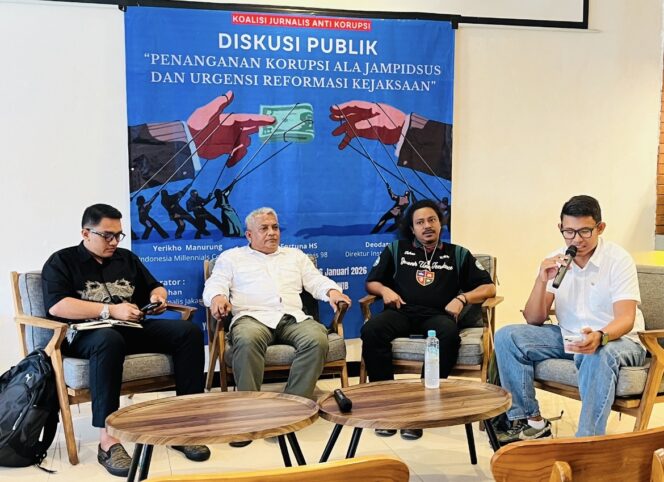 
					Penanganan korupsi ala Jampidsus kembali disorot. Diskusi publik Koalisi Jurnalis bongkar masalah aset sitaan, pencitraan, dan urgensi reformasi Kejaksaan.(Prabainsight/Van)