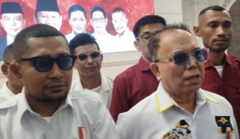 Pendiri Haidar Alwi Institute R. Haidar Alwi saat memberikan keterangan kepada awak media saat Rakernas perdana Haidar Alwi Institute di Jakarta, Senin (9/2/2026).