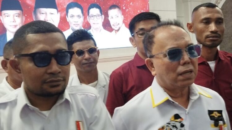 Pendiri Haidar Alwi Institute R. Haidar Alwi saat memberikan keterangan kepada awak media saat Rakernas perdana Haidar Alwi Institute di Jakarta, Senin (9/2/2026).